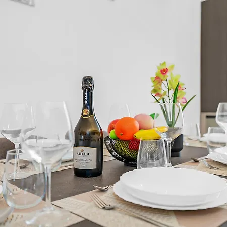 Apartment Luxury Brera - Corso 9 *